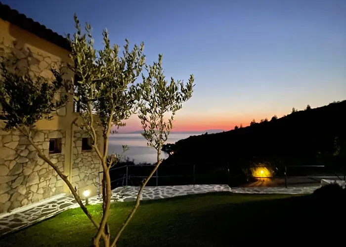 Sunrise Villa Ajía Paraszkeví